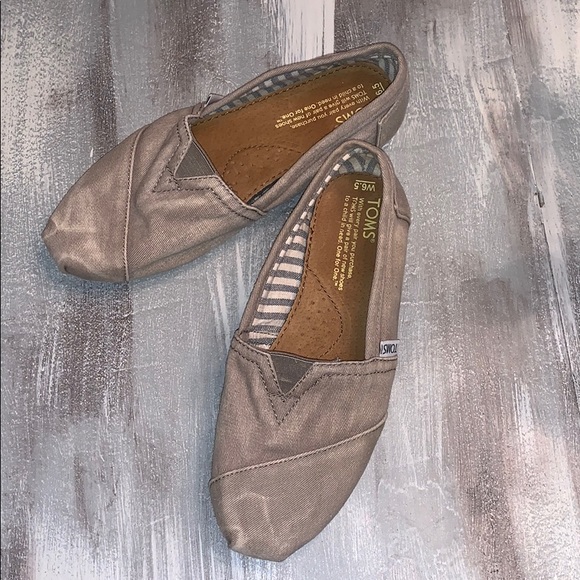TOMS Shoes - TOMS shoes